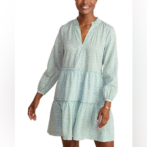 Vineyard Vines Dresses & Skirts - Vineyard Vines
Fenwick Tiered Floral Dress
